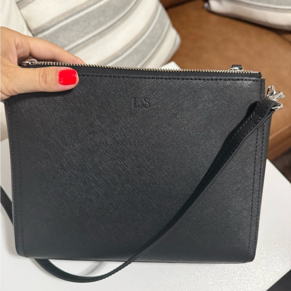 Lo & Sons Black Crossbody Bag